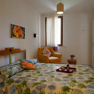 flowery-inn-villa.hotelsalgherosardinia.com/